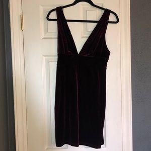 Burgundy lulu dress size small
